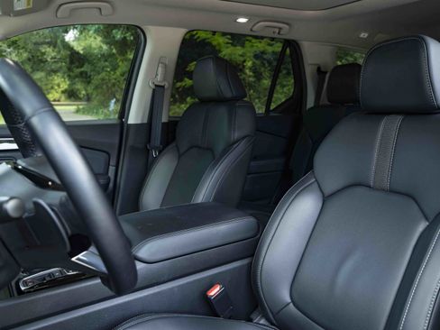 Used 2024 Honda Pilot Touring image 17