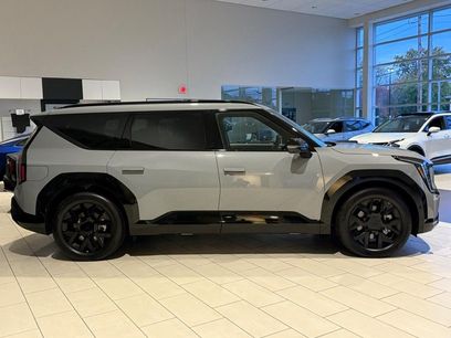 New 2026 Kia EV9 Land w/ Nightfall Edition Package