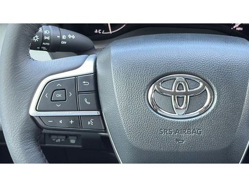 New 2026 Toyota Sienna XLE FWD image 31