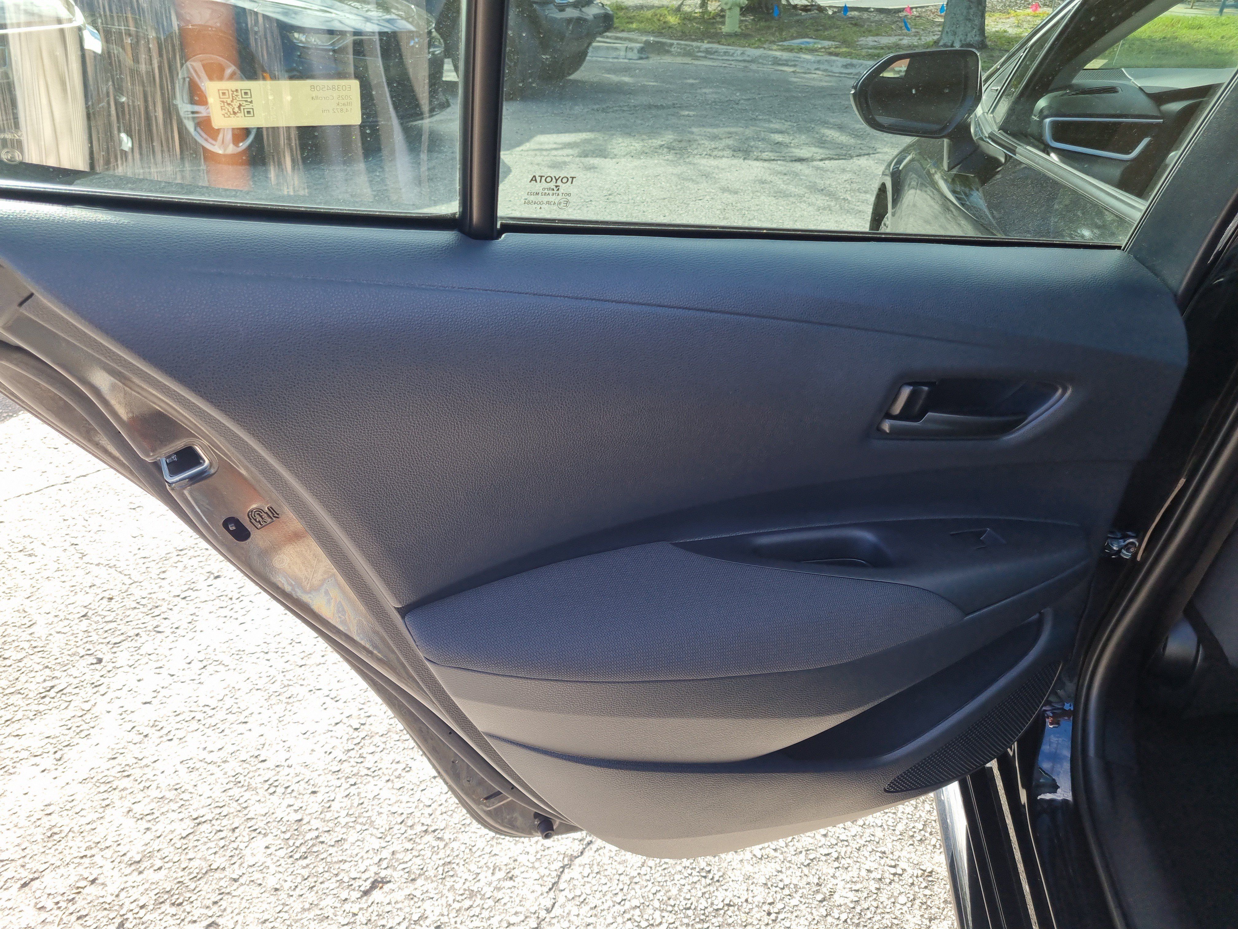 Used 2025 Toyota Corolla LE FWD image 14