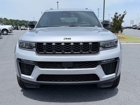 New 2026 Jeep Grand Cherokee L Limited RWD image 3