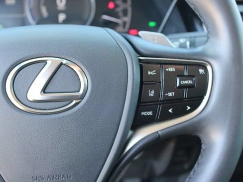 Used 2024 Lexus ES 300h w/ Premium Package FWD image 20