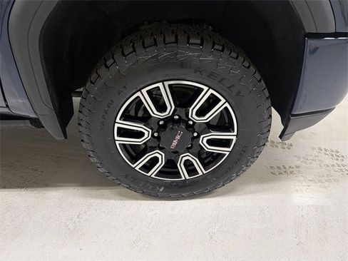 Used 2022 GMC Sierra 3500 AT4 w/ AT4 Preferred Package image 14