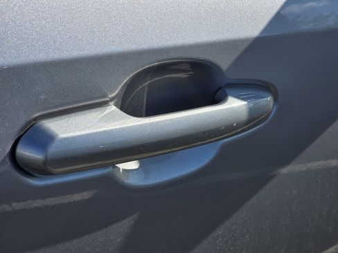 Used 2021 Toyota RAV4 XLE w/ Carpet Mat Package (TMS) image 18