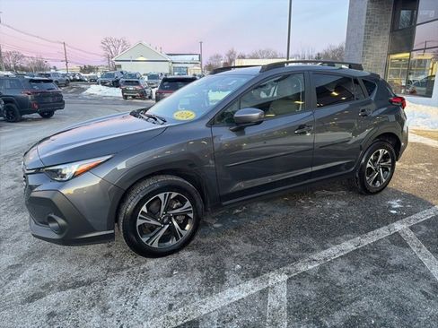Used 2024 Subaru Crosstrek 2.0i Premium image 2