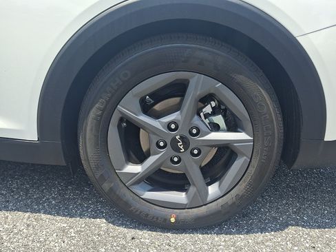 New 2026 Kia K4 FWD image 5