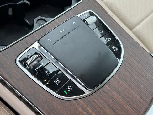 Used 2022 Mercedes-Benz GLC 300 image 25