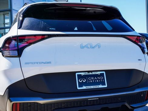 Used 2023 Kia Sportage X-Line w/ X-Line Premium Package image 11