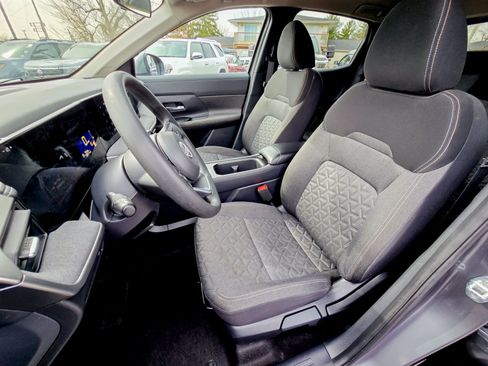 Used 2025 Nissan Kicks SV FWD image 23