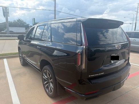 Used 2023 Cadillac Escalade Sport w/ Touring Package AWD/4WD image 11