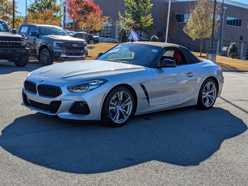 Used 2022 BMW Z4 sDrive30i w/ M Sport Package image 8