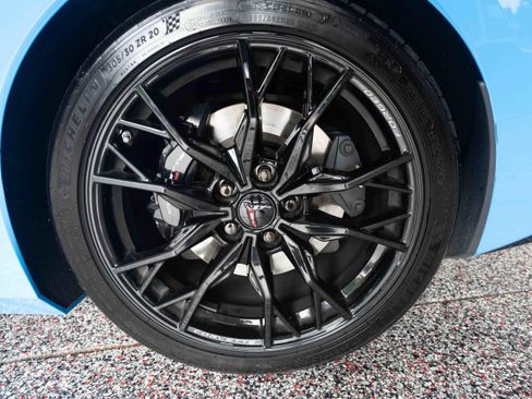 Used 2023 Chevrolet Corvette Stingray Premium Conv w/ Z51 Performance Package RWD image 27