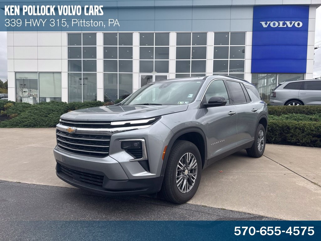 Used 2026 Chevrolet Traverse LT AWD/4WD image 1
