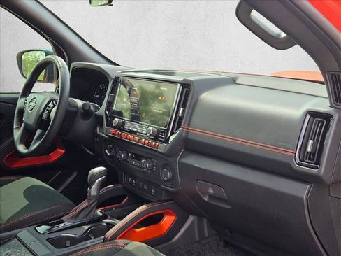 Used 2025 Nissan Frontier PRO-4X w/ Pro Convenience Package AWD/4WD image 19
