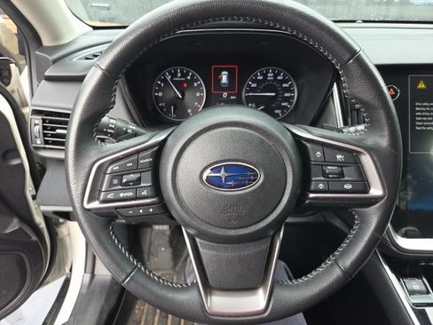 Used 2023 Subaru Outback Premium AWD/4WD image 5