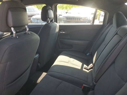 Used 2012 Chrysler 200 Touring FWD image 7