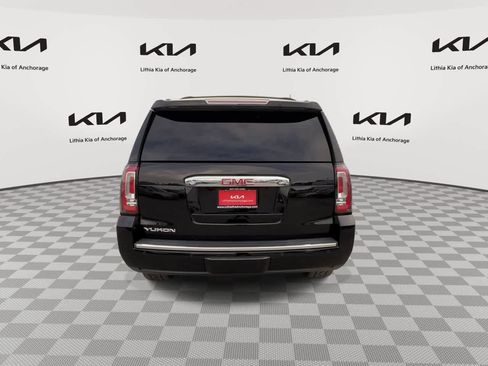 Used 2019 GMC Yukon Denali AWD/4WD image 9