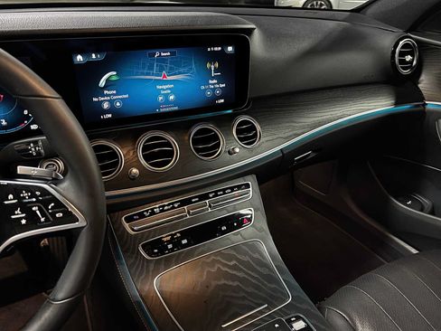 Used 2023 Mercedes-Benz E 350 4MATIC Sedan image 33