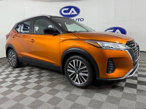 Used 2023 Nissan Kicks SV image 1
