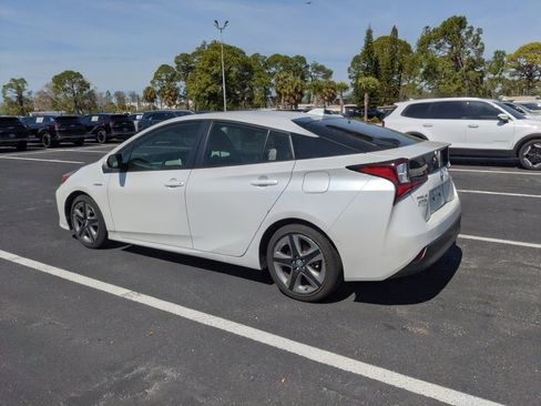 Used 2022 Toyota Prius XLE image 7