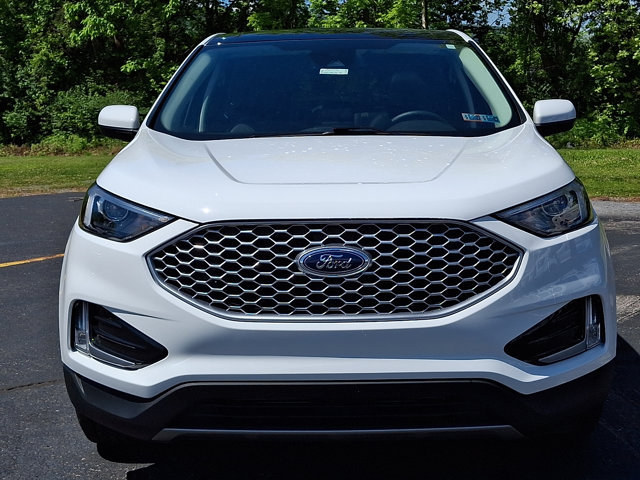 Certified 2024 Ford Edge SEL w/ Convenience Package AWD/4WD image 2