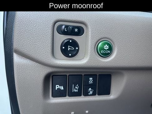 Used 2018 Honda Pilot Touring image 14