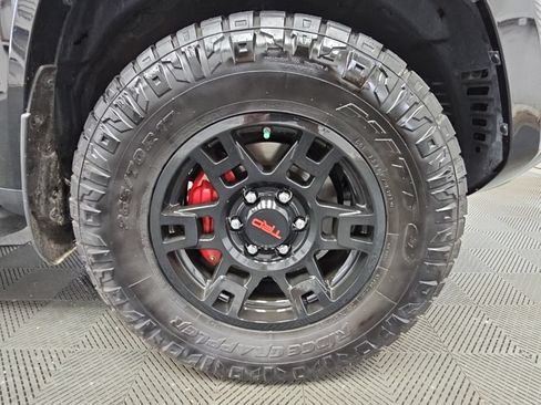 Used 2023 Toyota 4Runner TRD Off-Road Premium w/ Moonroof Package AWD/4WD image 47
