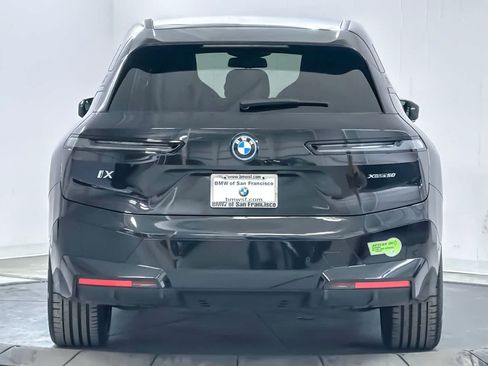 Used 2024 BMW iX xDrive50 w/ Premium Package AWD/4WD image 7