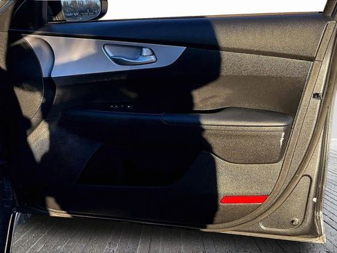 Certified 2024 Kia Forte LXS image 19