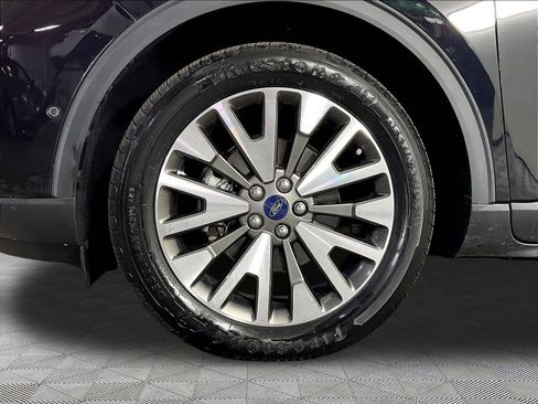 Used 2020 Ford Escape Titanium w/ Titanium Premium Package 2.0 AWD/4WD image 33