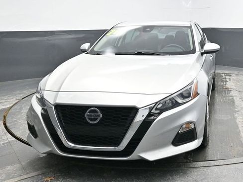 Used 2021 Nissan Altima 2.5 S image 2