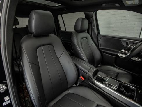 Used 2020 Mercedes-Benz GLB 250 4MATIC image 24