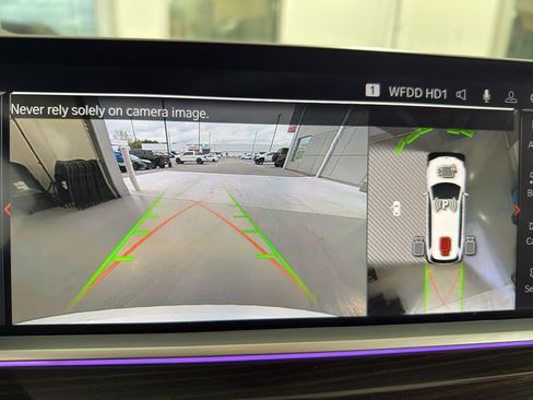 Used 2021 BMW X7 xDrive40i image 38