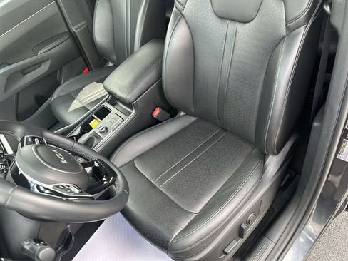 Used 2023 Kia Sorento S FWD image 15