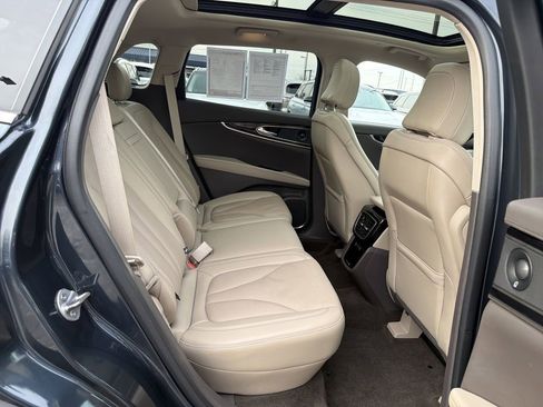 Certified 2022 Lincoln Nautilus Reserve w/ Equipment Group 201A image 17