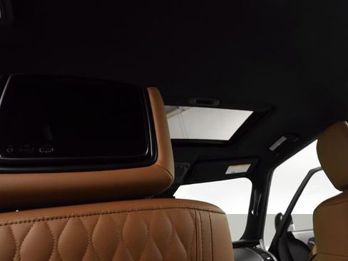 Used 2024 INFINITI QX80 Sensory AWD/4WD image 21