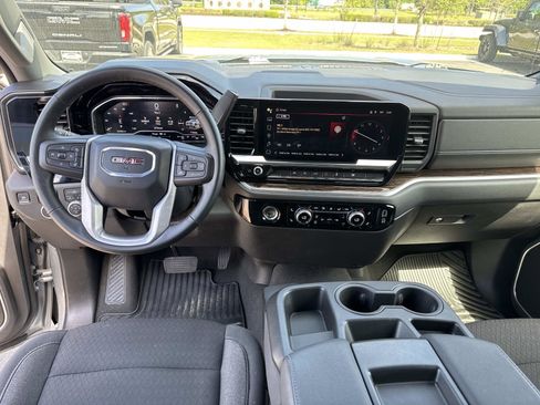 Used 2024 GMC Sierra 1500 Elevation AWD/4WD image 16