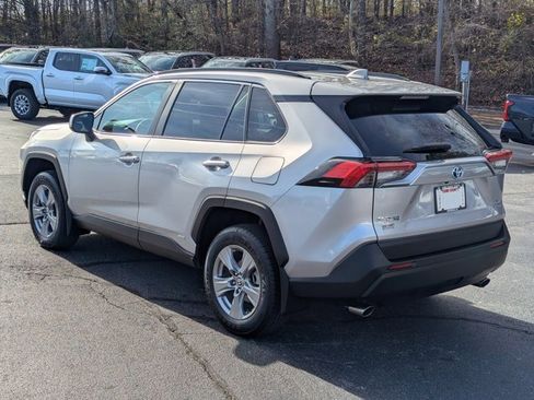 Used 2024 Toyota RAV4 XLE image 5