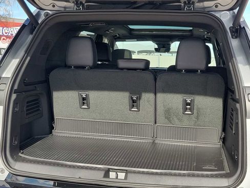 New 2026 Chevrolet Traverse High Country w/ LPO, Floor Liner Package AWD/4WD image 23