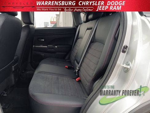 Used 2024 Mitsubishi Outlander Sport SE image 14
