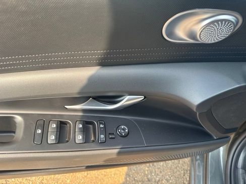 New 2026 Hyundai Elantra SE FWD image 17