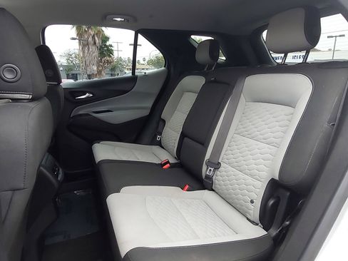 Used 2019 Chevrolet Equinox LS w/ LS Convenience Package FWD image 13
