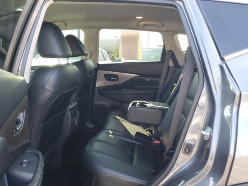 Used 2023 Nissan Murano SV image 12