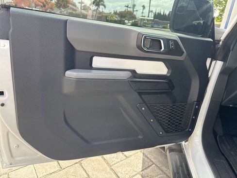 Used 2022 Ford Bronco 2-Door AWD/4WD image 12