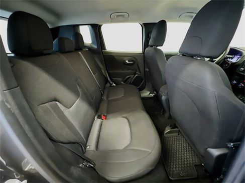 Used 2019 Jeep Renegade Sport image 25