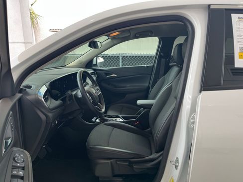 Used 2025 Buick Encore GX Preferred image 37