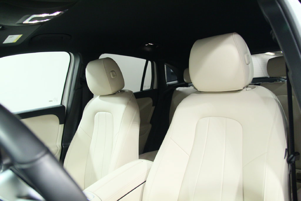 Certified 2026 Mercedes-Benz GLA 250 4MATIC image 8