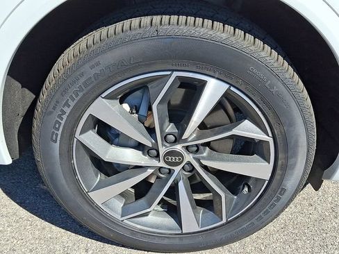 Used 2024 Audi Q5 2.0T Premium w/ Convenience Package AWD/4WD image 10
