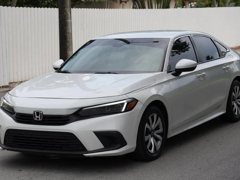 Used 2022 Honda Civic LX image 4
