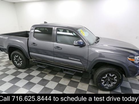 Used 2020 Toyota Tacoma TRD Off-Road w/ Technology Package AWD/4WD image 5